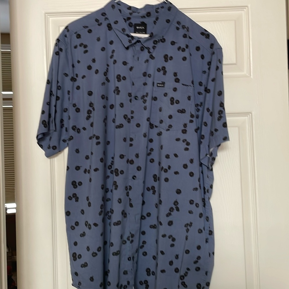 Men’s RVCA short sleeve shirt XXL